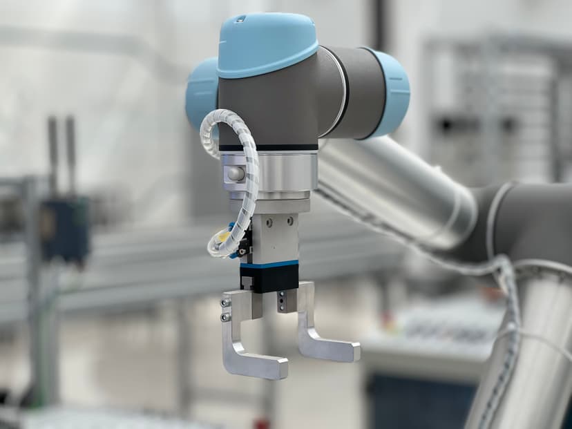 Robots in the Workplace: Enhancing Efficiency and Collaboration